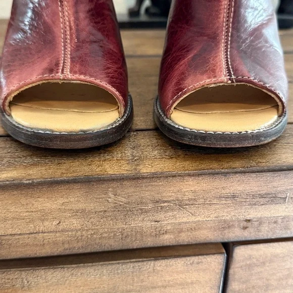 Bed Stu Cobbler Series Onset Burgundy Peep-Toe Ankle Boots - Picture 7 of 9